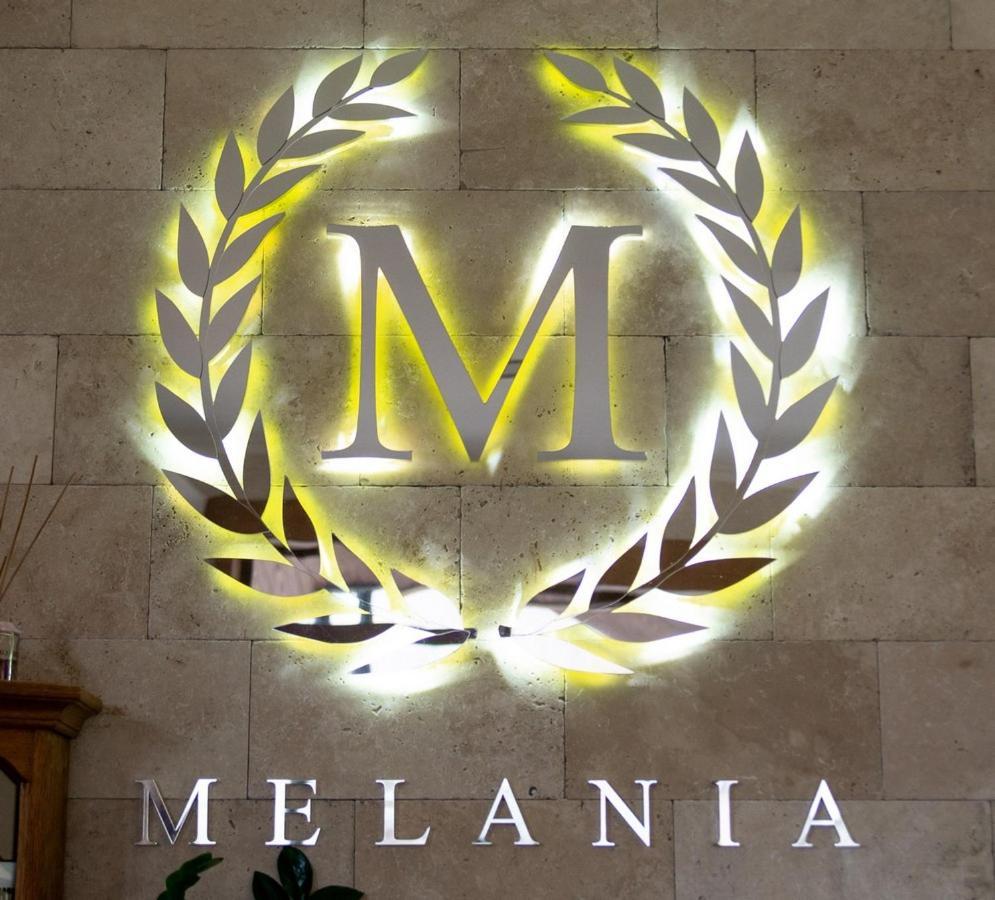 Melania Hotel Umanʼ Exterior foto